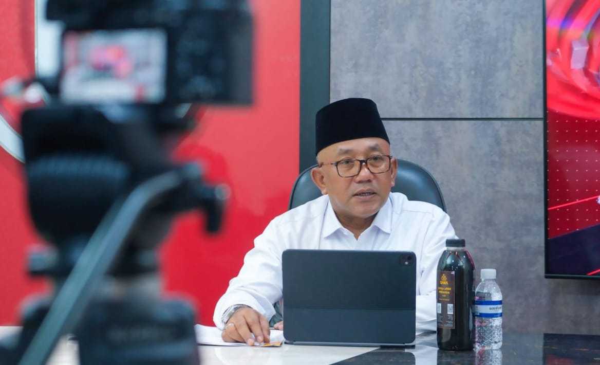 Wali Kota Tanjungpinang Lis Darmansyah menanggapi isu hengkangnya Garuda Indonesia dari Bandara RHF dan berjanji membenahi pariwisata agar rute penerbangan tetap bertahan.