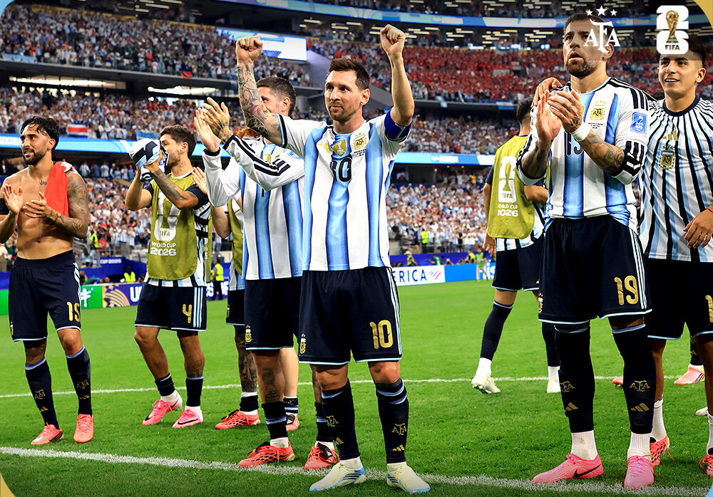 Messi sebagai salah satu pemain terbaik dalam sejarah sepak bola dunia.